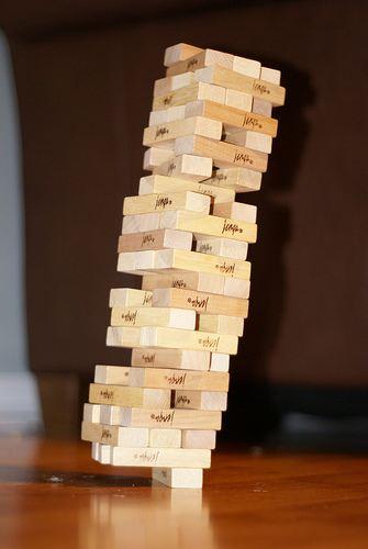 Настольные игры - Jenga. Ваша маленькая Пизанская Башня